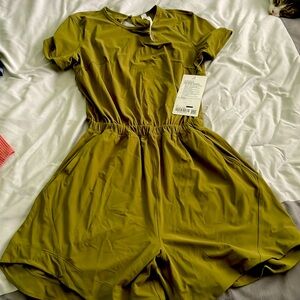 Lululemon lightweight high neck jumper size 2